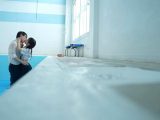 校内で露出誘惑して身も心も弄んでくるイタズラな美少女は幼馴染で誰もが知る有名芸能人。経験乏しい僕らは発情するがまま中出ししまくって所構わずヤりまくった絶倫アオハルSEX。 小湊よつ葉